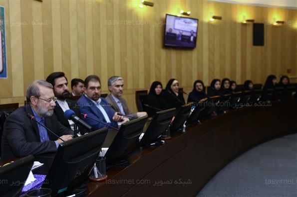 دیدار رئیس مجلس شورای اسلامی  با کارکنان زن مجلس