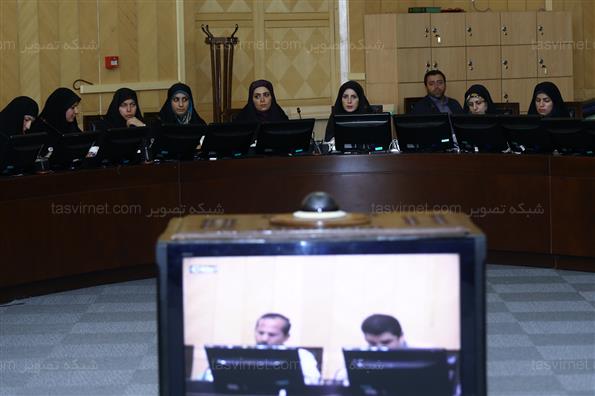 دیدار رئیس مجلس شورای اسلامی  با کارکنان زن مجلس