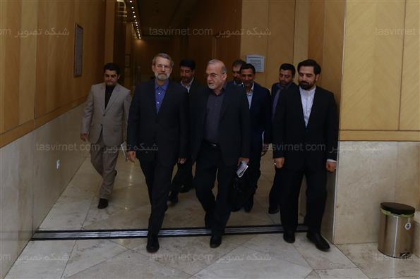 دیدار رئیس مجلس شورای اسلامی  با کارکنان زن مجلس