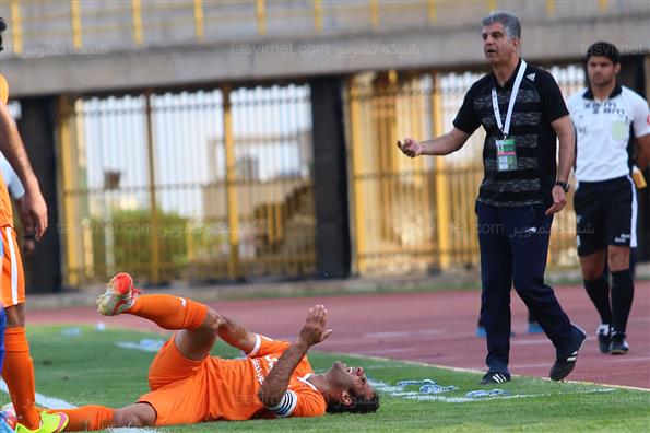 دیدار تیمهای فوتبال سایپا و استقلال خوزستان