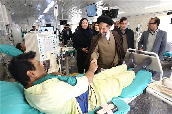 بازدید ابوترابی فرد از مجتمع دارودرمانی هلال ایران