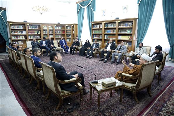 دیدار جمعیت جوانان انقلاب اسلامی با هاشمی رفسنجانی