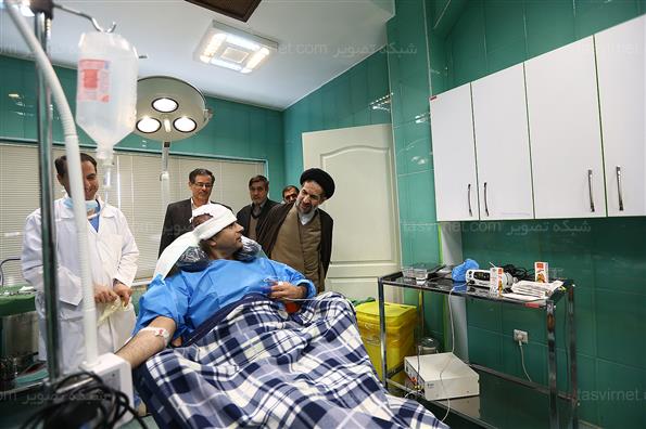 بازدید ابوترابی فرد از مجتمع دارودرمانی هلال ایران