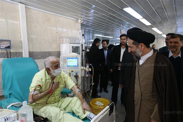 بازدید ابوترابی فرد از مجتمع دارودرمانی هلال ایران