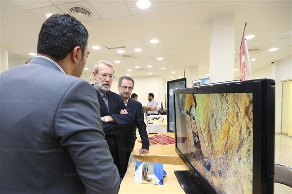 بازدید رئیس مجلس از نمایشگاه محصولات فناورانه پارک فناوری پردیس