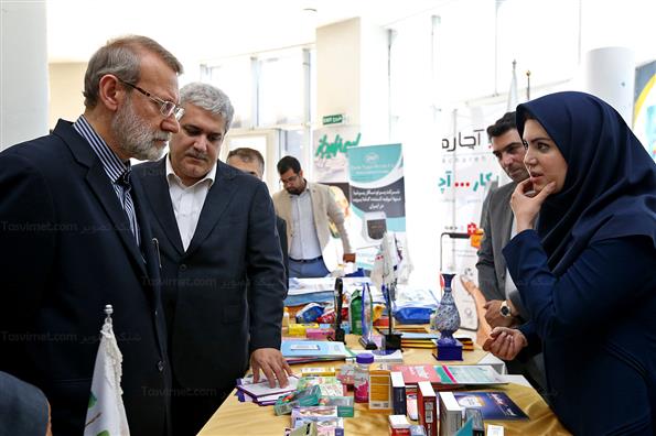 بازدید رئیس مجلس از نمایشگاه محصولات فناورانه پارک فناوری پردیس