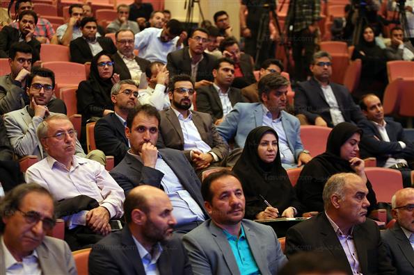 نشست مدیران و کارمندان شرکت های دانش بنیان و استارت آپی‬ با رئیس مجلس شورای اسلامی