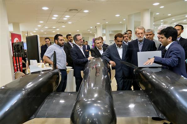 بازدید رئیس مجلس از نمایشگاه محصولات فناورانه پارک فناوری پردیس