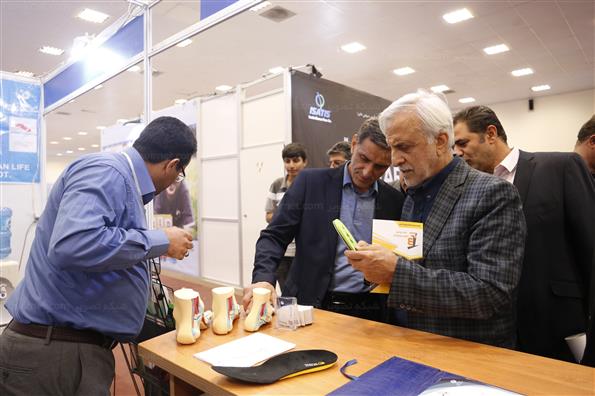 همایش تجهیزات و کالاهای پزشکی و ورزشی