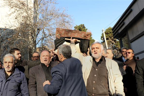 مراسم تشییع پیکرآیت الله سید هاشم رسولی محلاتی