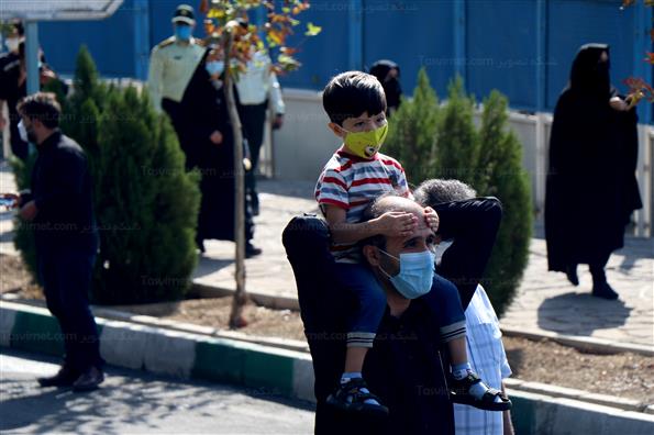 تشییع و تدفین شهدای گمنام در دریاچه شهدای خلیج فارس