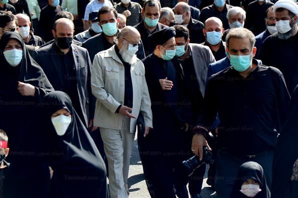 تشییع و تدفین شهدای گمنام در دریاچه شهدای خلیج فارس