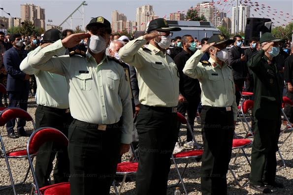 تشییع و تدفین شهدای گمنام در دریاچه شهدای خلیج فارس