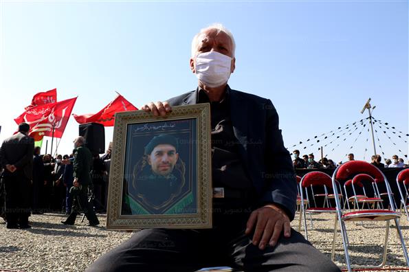 تشییع و تدفین شهدای گمنام در دریاچه شهدای خلیج فارس