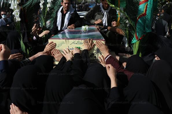 تشییع و تدفین شهدای گمنام در دریاچه شهدای خلیج فارس