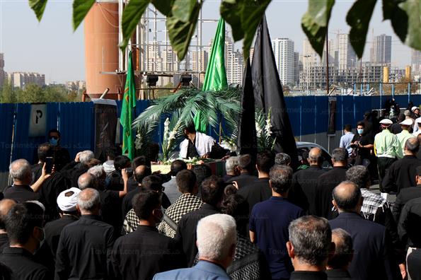 تشییع و تدفین شهدای گمنام در دریاچه شهدای خلیج فارس