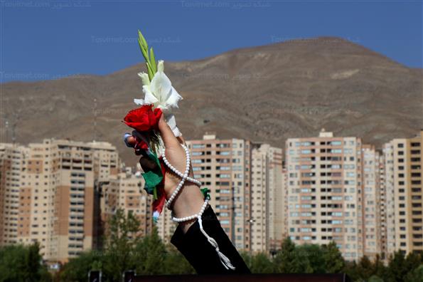 تشییع و تدفین شهدای گمنام در دریاچه شهدای خلیج فارس