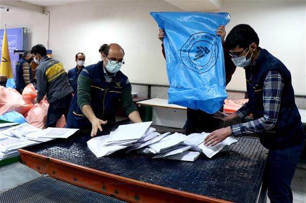 بازدید از فرآیند ارسال مرسولات دومین نمایشگاه مجازی کتاب