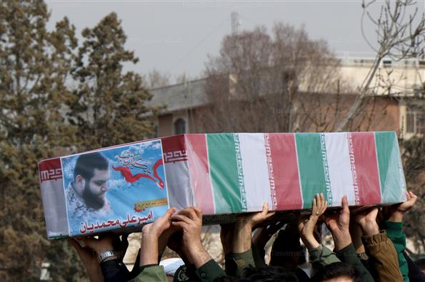 تشییع پیکر شهید مدافع حرم امیرعلی محمدیان