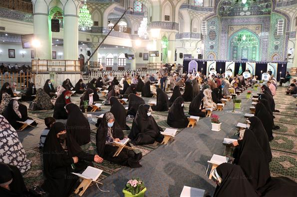 جزءخوانی قرآن کریم در حرم عبدالعظیم حسنی(ع)