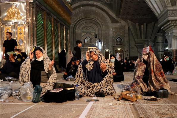 مراسم احیای شب بیست و یکم ماه رمضان در مرقد امام خمینی