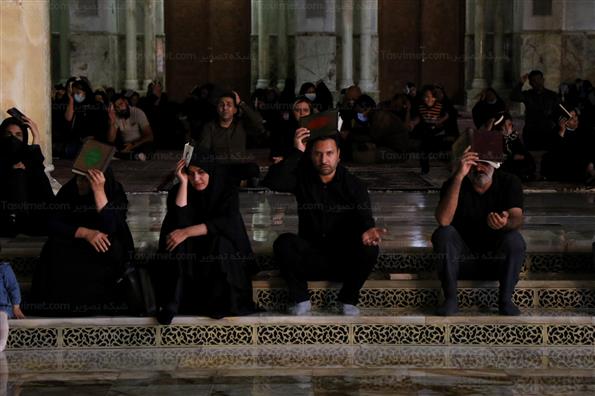 مراسم احیای شب بیست و یکم ماه رمضان در مرقد امام خمینی