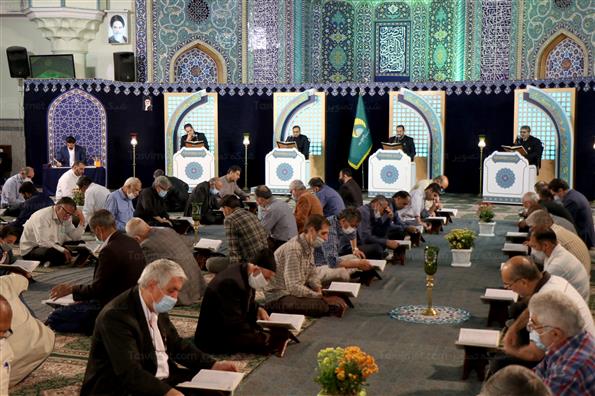 جزءخوانی قرآن کریم در حرم عبدالعظیم حسنی(ع)