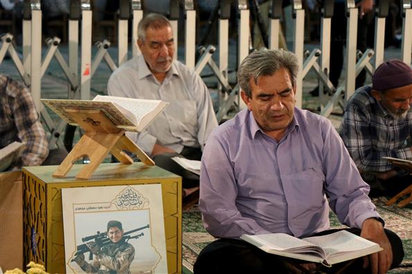 جزءخوانی قرآن کریم در حرم عبدالعظیم حسنی(ع)