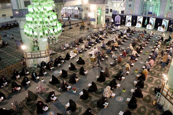 جزءخوانی قرآن کریم در حرم عبدالعظیم حسنی(ع)