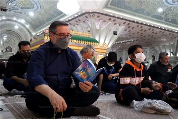 مراسم احیای شب بیست و یکم ماه رمضان در مرقد امام خمینی