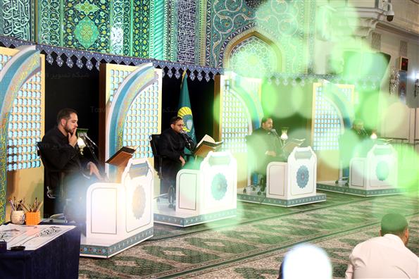 جزءخوانی قرآن کریم در حرم عبدالعظیم حسنی(ع)