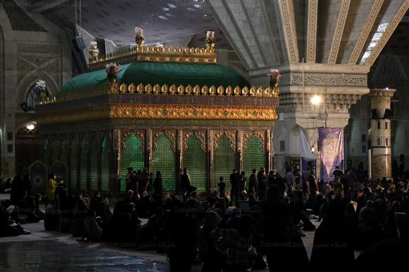 مراسم احیای شب بیست و یکم ماه رمضان در مرقد امام خمینی