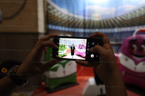 دهمین نمایشگاه ایران نوشت