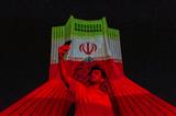 برج آزادی به قاب پرچم ایران درآمد